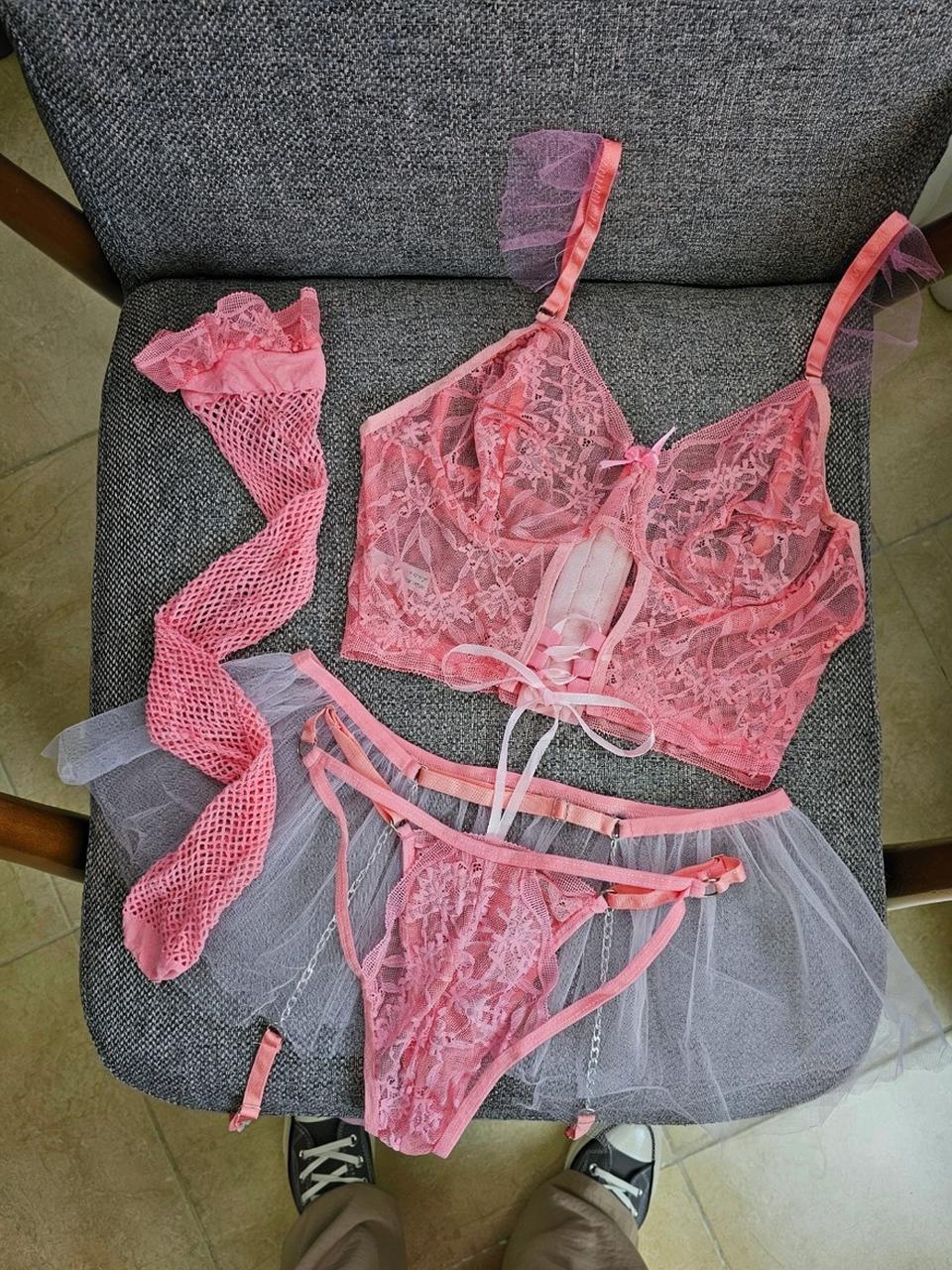 ست فانتزی زنانه چهار تیکه(شورت،جوراب،دامن)  8033